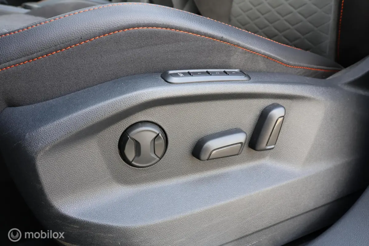 1.4 TSI e-Hybrid PHEV FR | Panodak | Camera | LED