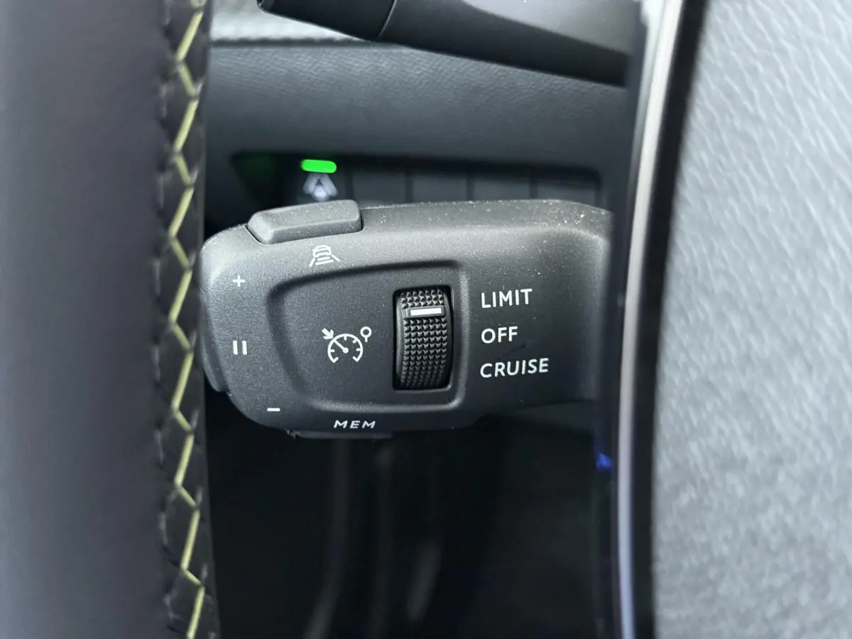 GT Avantage 54 kWh 156pk | Accu 98% | Navigatie | 360 camera | Cruise control adaptief | Lichtmetalen velgen | Full LED koplampen | Keyless entry | Apple Carplay en Android auto draadloos