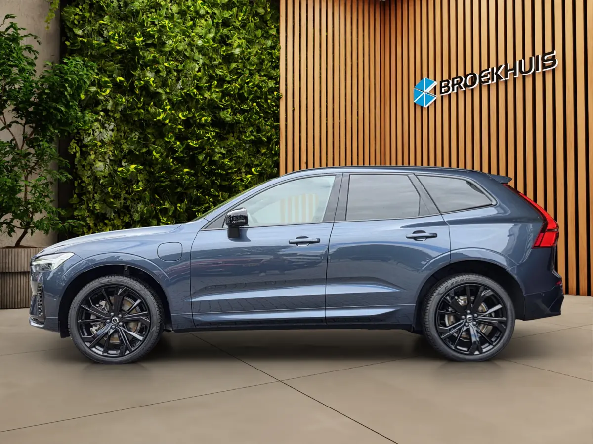 2.0 T6 Black Edition Recharge Plug-In Hybrid AWD | 360 Cam | Pano | HUD | Harman/Kardon | Pilot Assist