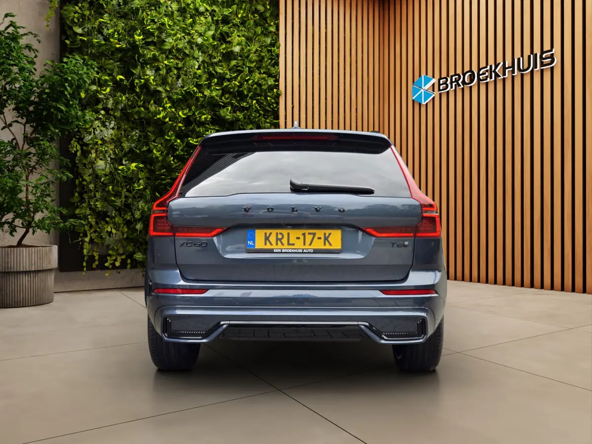 2.0 T6 Black Edition Recharge Plug-In Hybrid AWD | 360 Cam | Pano | HUD | Harman/Kardon | Pilot Assist