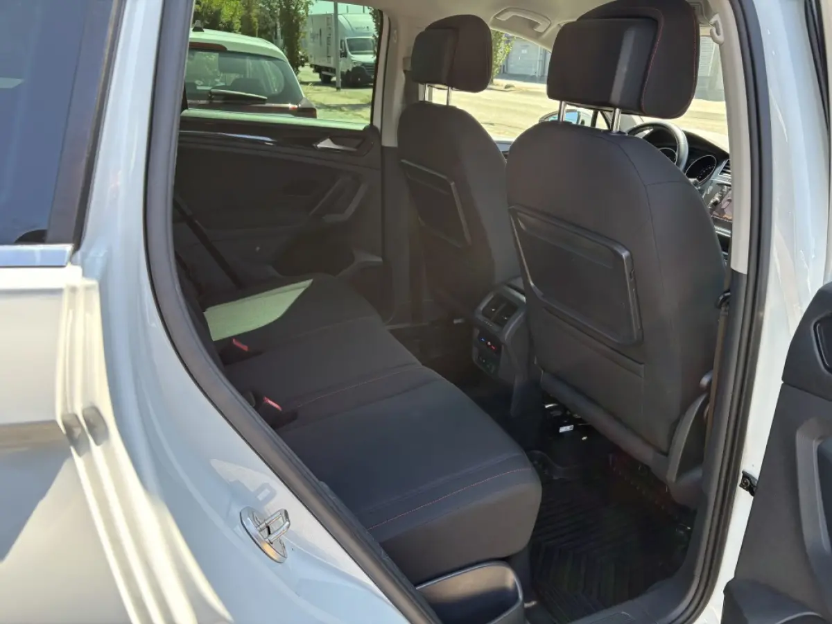 1.4 TSI R-Line | Trekhaak | 18 inch