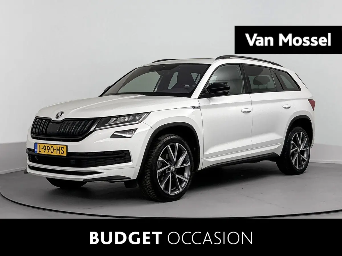 1.5 TSI Sportline Business Airco | Achteruitrijcamera | Alcantara Bekleding | Trekhaak Uitklapbaar |  Sportline |  DSG | Cruise Control | Electronic Climate Control | Elektrisch Verstelbare 