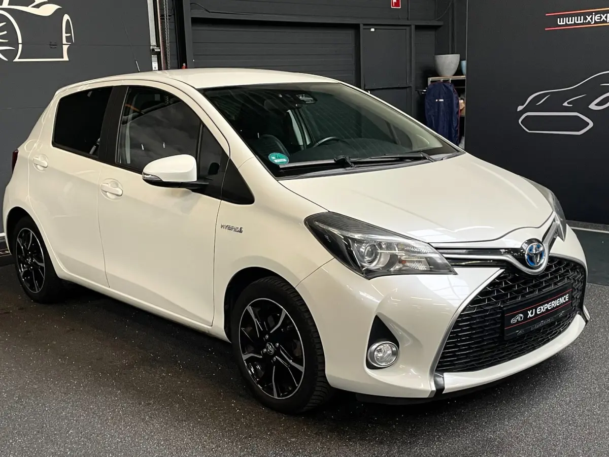 1.5 Hybrid Dynamic Bi-Tone Cruise ,Stoel verw, Navigatie & Camera