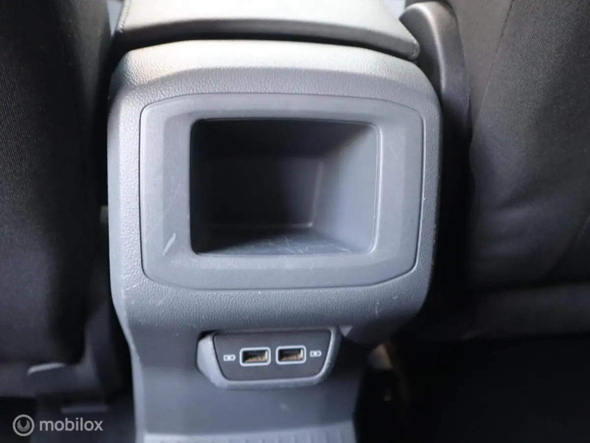 1.0 TSI Style Virual Stoelverwarming ACC Lane Assist