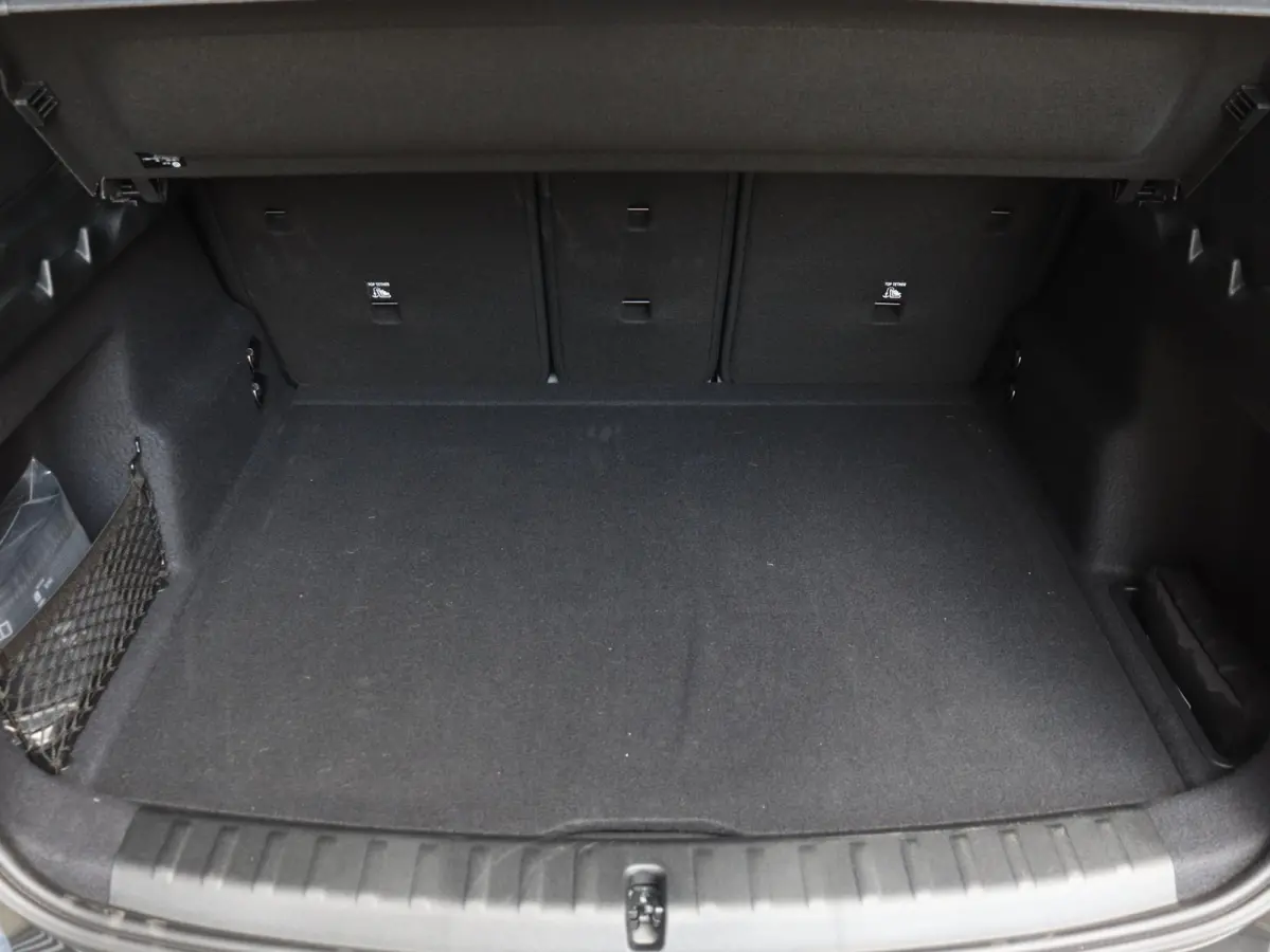 sDrive20i | M Sportpakket Pro | Panodak | Trekhaak | Head-Up | Elektr. Stoelen | Driving Assistant Plus | Harman Kardon | Comfort Access | Parking Assistant Plus | 19'' LMV