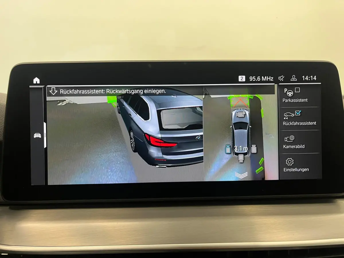 530e High Executive Panoramadak Navigatie Apple Carplay Android Auto 360 camera Parkeerhulp Cruise Control Adaptieve LED-koplampen Stoelverwarming Leder Climate Control Lichtmetalen velgen P