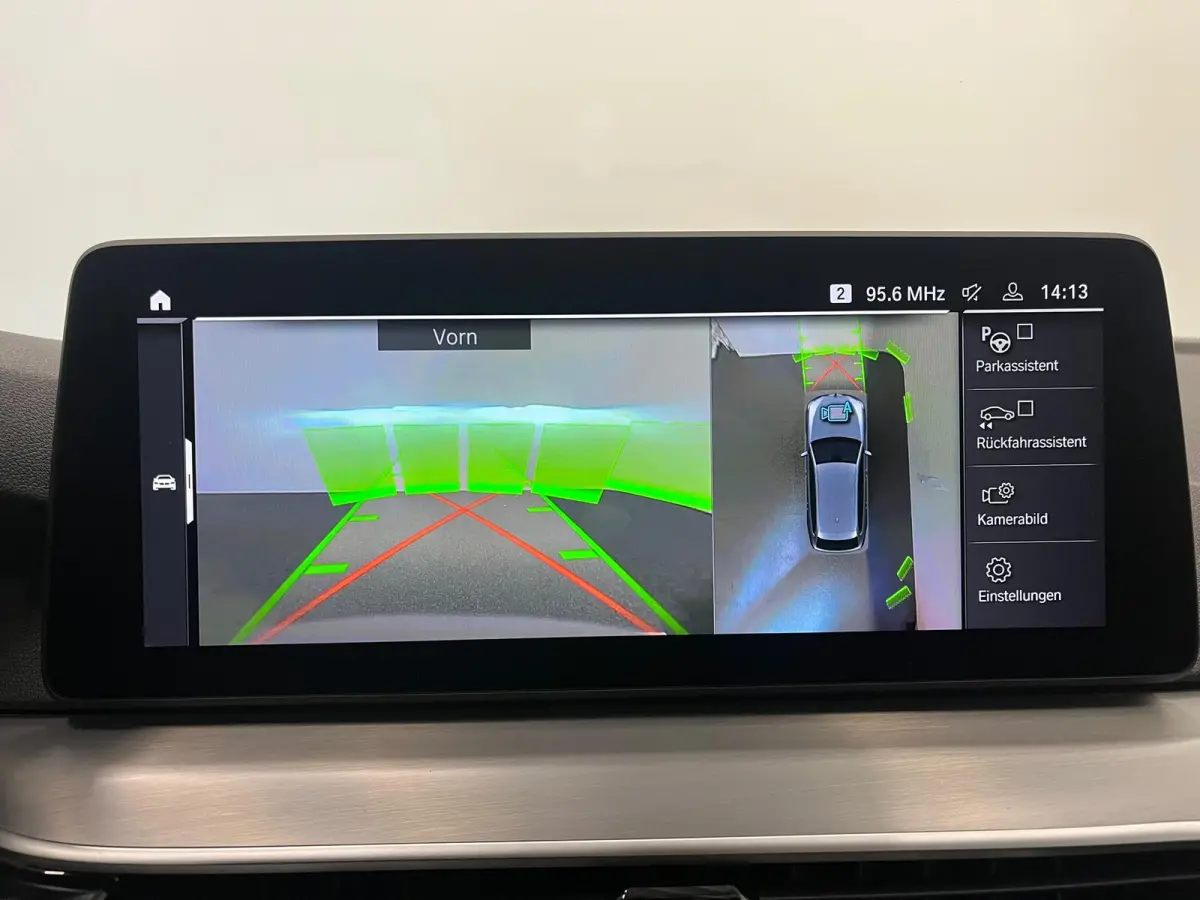 530e High Executive Panoramadak Navigatie Apple Carplay Android Auto 360 camera Parkeerhulp Cruise Control Adaptieve LED-koplampen Stoelverwarming Leder Climate Control Lichtmetalen velgen P