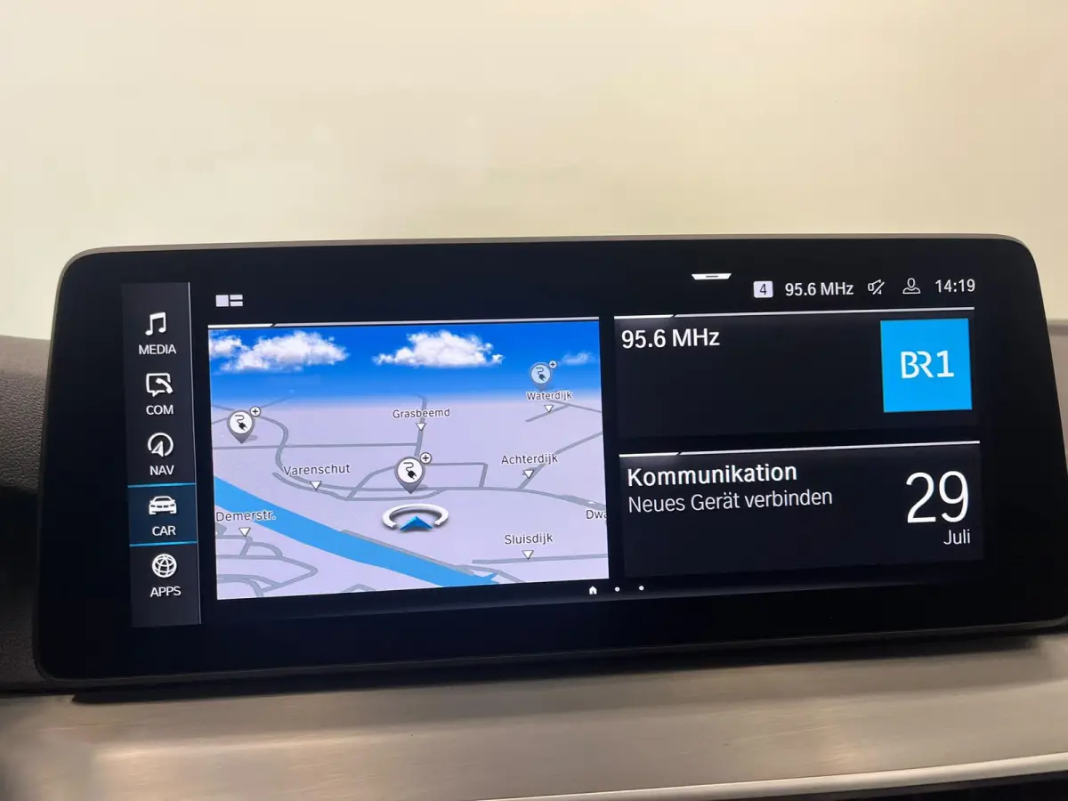 530e High Executive Panoramadak Navigatie Apple Carplay Android Auto 360 camera Parkeerhulp Cruise Control Adaptieve LED-koplampen Stoelverwarming Leder Climate Control Lichtmetalen velgen P