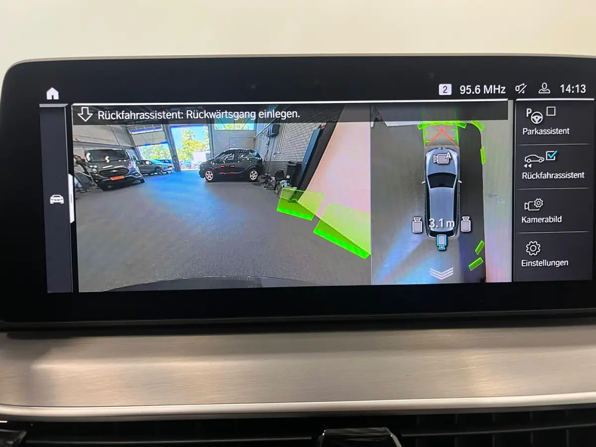 530e High Executive Panoramadak Navigatie Apple Carplay Android Auto 360 camera Parkeerhulp Cruise Control Adaptieve LED-koplampen Stoelverwarming Leder Climate Control Lichtmetalen velgen P