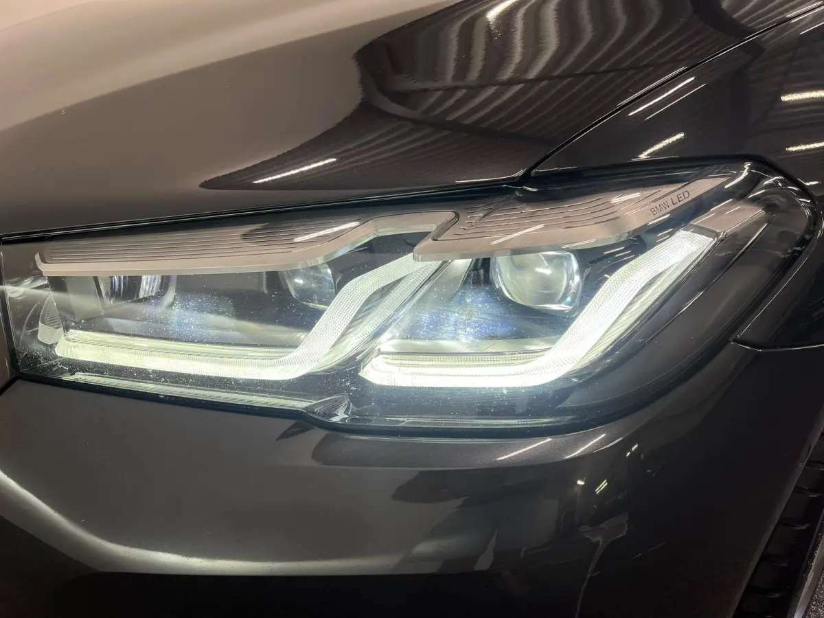530e High Executive Panoramadak Navigatie Apple Carplay Android Auto 360 camera Parkeerhulp Cruise Control Adaptieve LED-koplampen Stoelverwarming Leder Climate Control Lichtmetalen velgen P