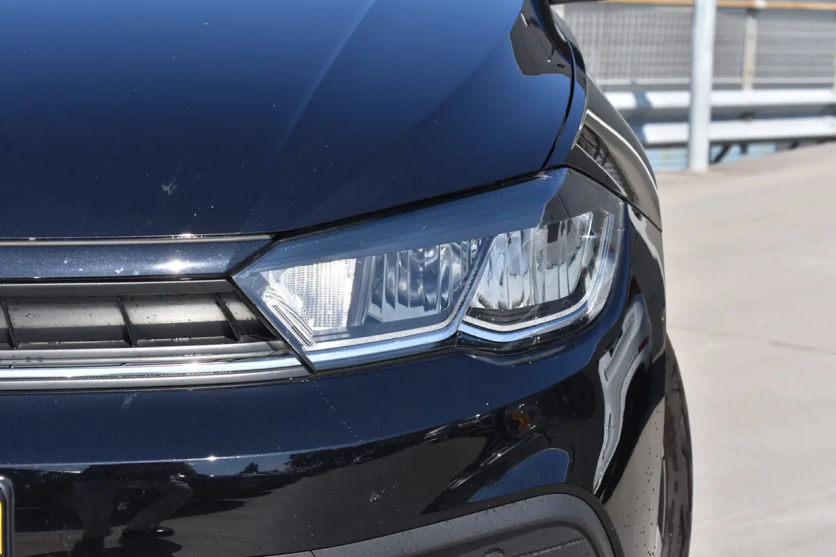 1.0 TSI 95pk Life Edition | VERLENGDE GARANTIE | CAMERA | NAVIGATIE | ADAPT. CRUISE | APP. CONNECT | FULL LED | DAB+