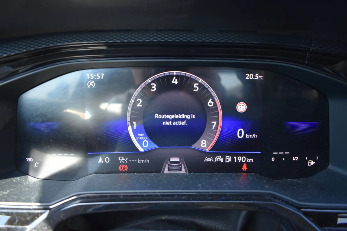 1.0 TSI 95pk Life Edition | VERLENGDE GARANTIE | CAMERA | NAVIGATIE | ADAPT. CRUISE | APP. CONNECT | FULL LED | DAB+