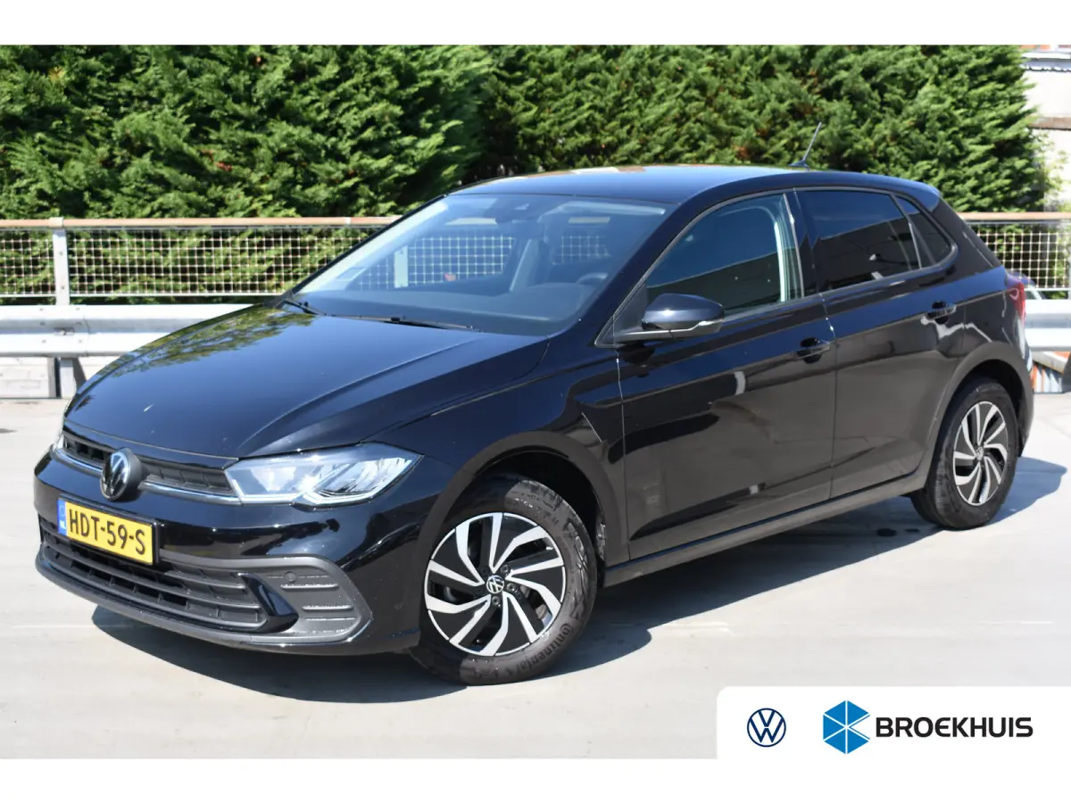 1.0 TSI 95pk Life Edition | VERLENGDE GARANTIE | CAMERA | NAVIGATIE | ADAPT. CRUISE | APP. CONNECT | FULL LED | DAB+