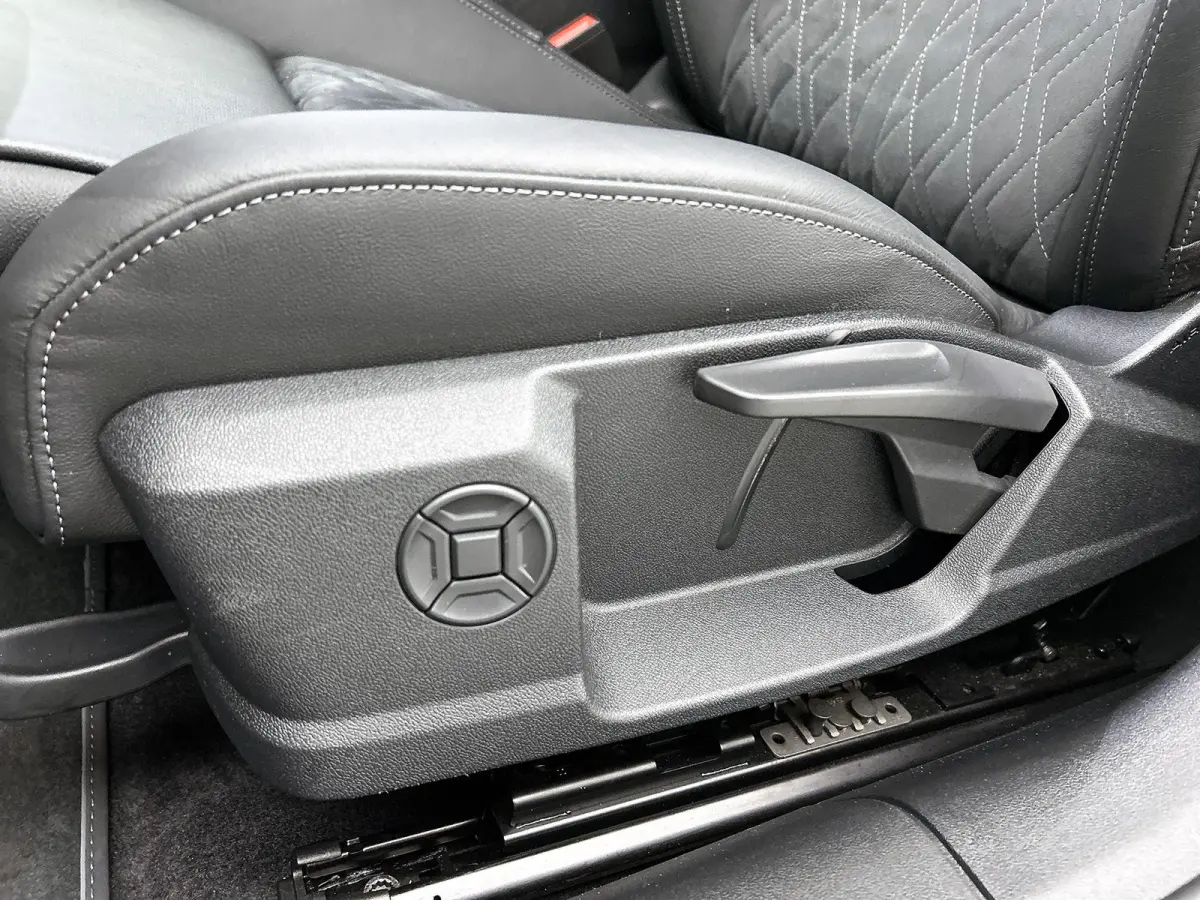 Avant 2.0 quattro S edition B&O Audi | Navigatie | 360 Camera | 19 Inch Velgen | Airco | Optiek pakket Zwart |