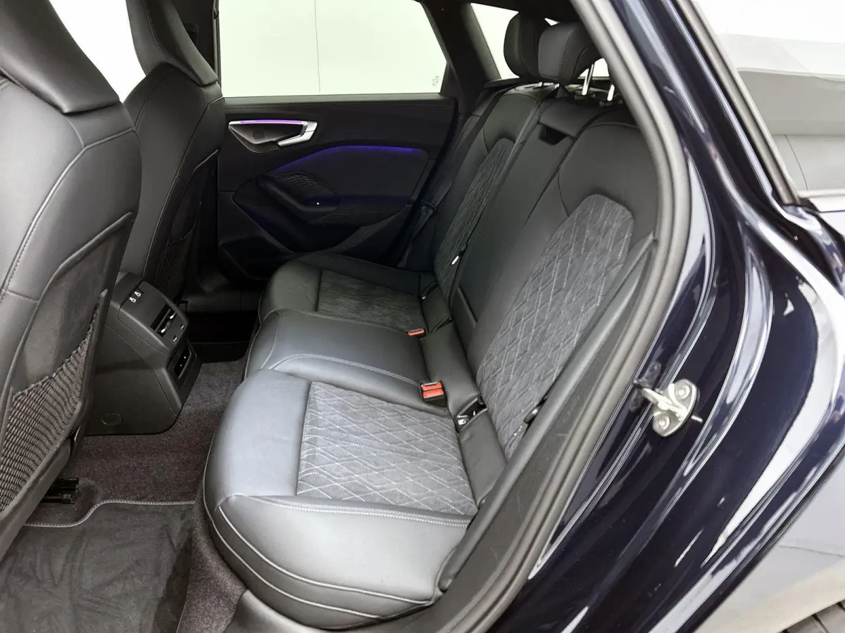 Avant 2.0 quattro S edition B&O Audi | Navigatie | 360 Camera | 19 Inch Velgen | Airco | Optiek pakket Zwart |