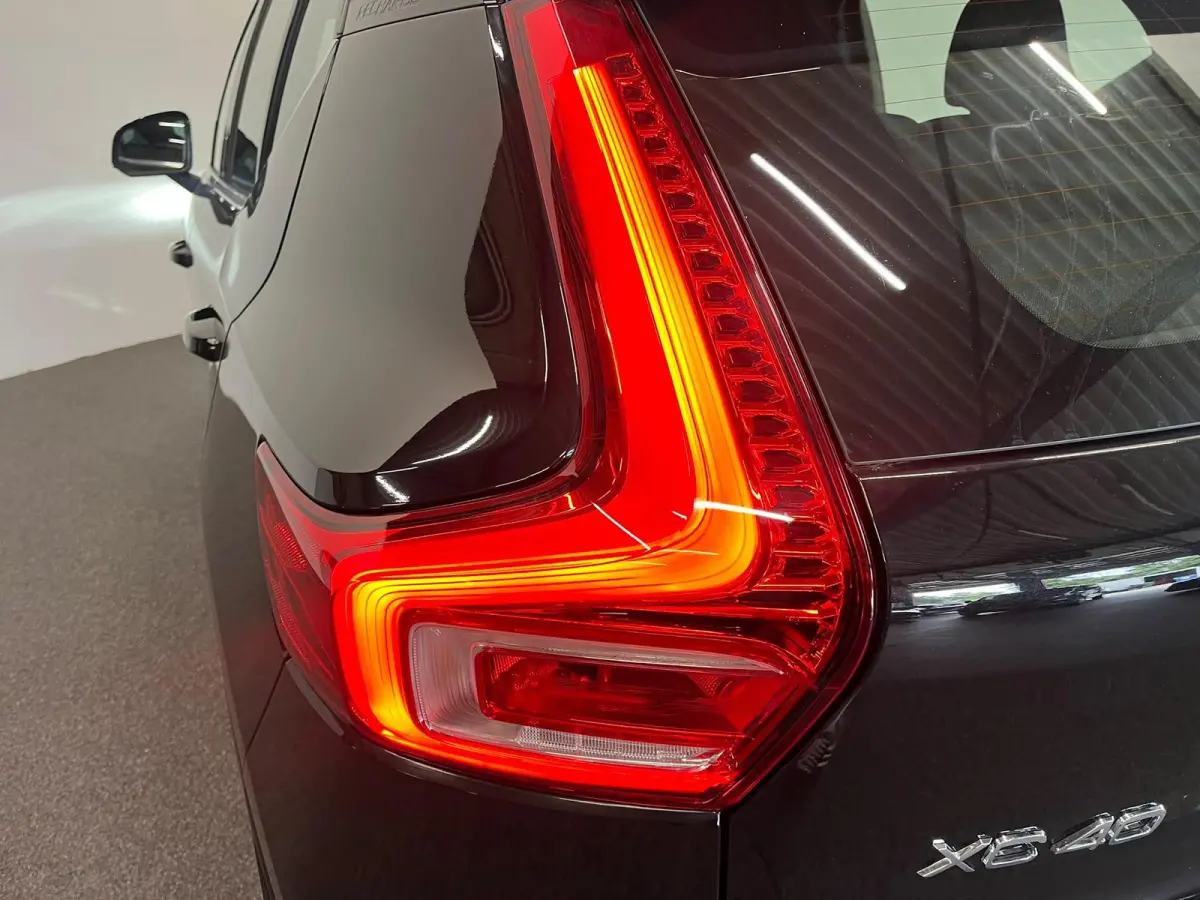 1.5 T4 Inscription Expression SOH 92% Wegklapbare trekhaak Navigatie Apple Carplay Android Auto Camera Parkeerhulp Adaptive Cruise Control Harman Kardon Full Led Climate Control Lichtmetalen