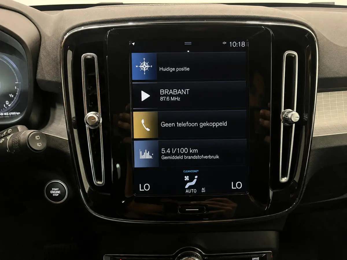 1.5 T4 Inscription Expression SOH 92% Wegklapbare trekhaak Navigatie Apple Carplay Android Auto Camera Parkeerhulp Adaptive Cruise Control Harman Kardon Full Led Climate Control Lichtmetalen