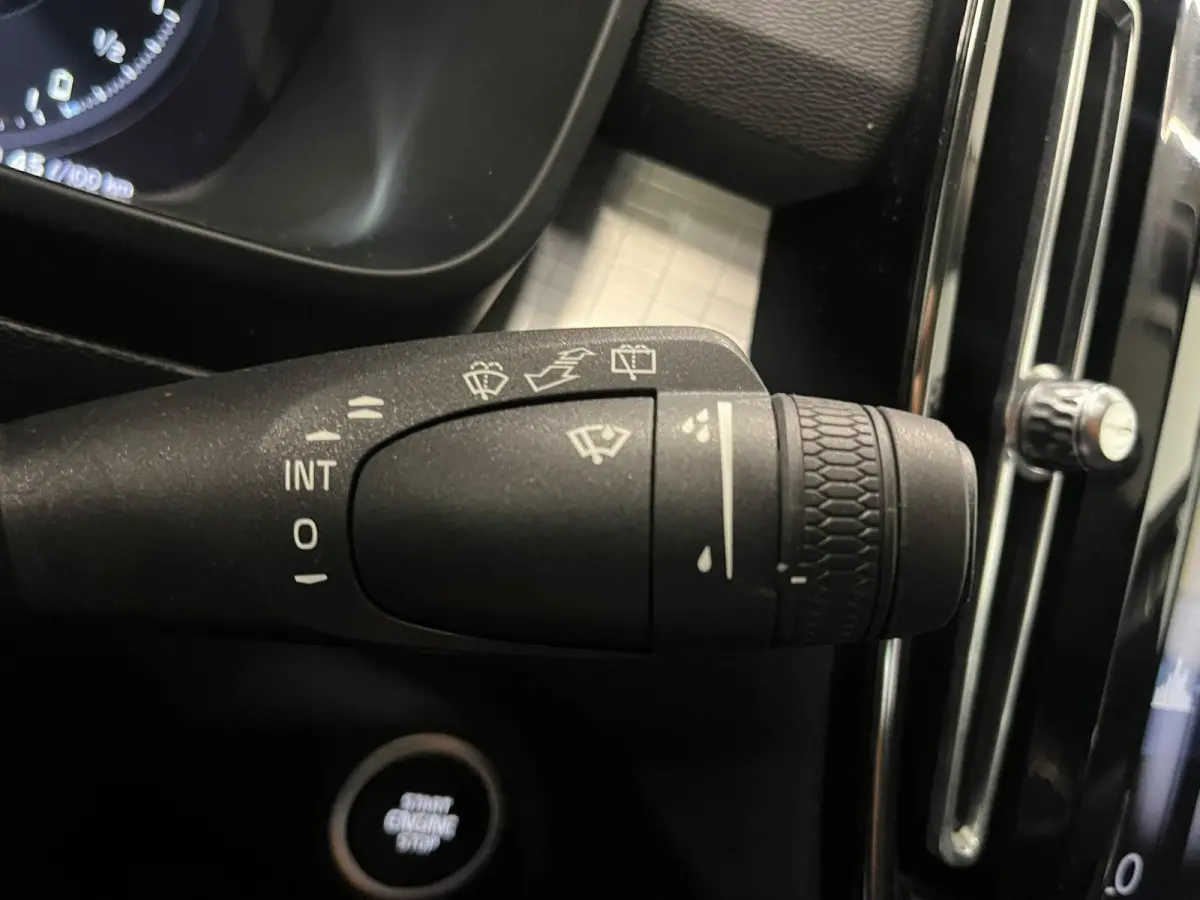 1.5 T4 Inscription Expression SOH 92% Wegklapbare trekhaak Navigatie Apple Carplay Android Auto Camera Parkeerhulp Adaptive Cruise Control Harman Kardon Full Led Climate Control Lichtmetalen
