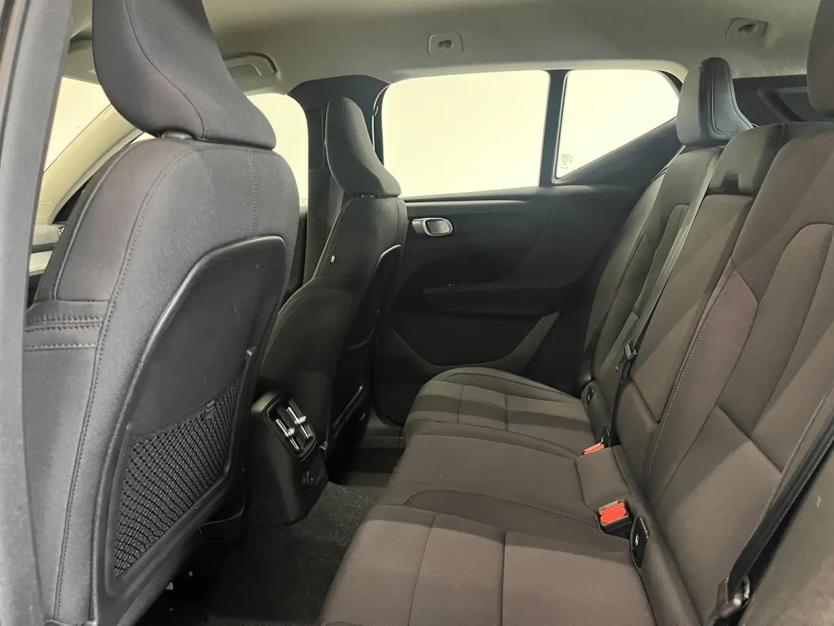 1.5 T4 Inscription Expression SOH 92% Wegklapbare trekhaak Navigatie Apple Carplay Android Auto Camera Parkeerhulp Adaptive Cruise Control Harman Kardon Full Led Climate Control Lichtmetalen