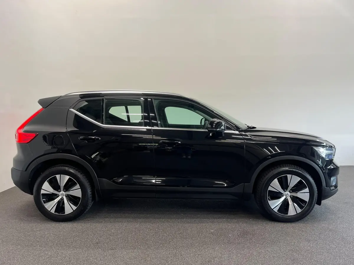 1.5 T4 Inscription Expression Wegklapbare trekhaak Navigatie Apple Carplay Android Auto Camera Parkeerhulp Adaptive Cruise Control Harman Kardon Full Led Climate Control Lichtmetalen velgen