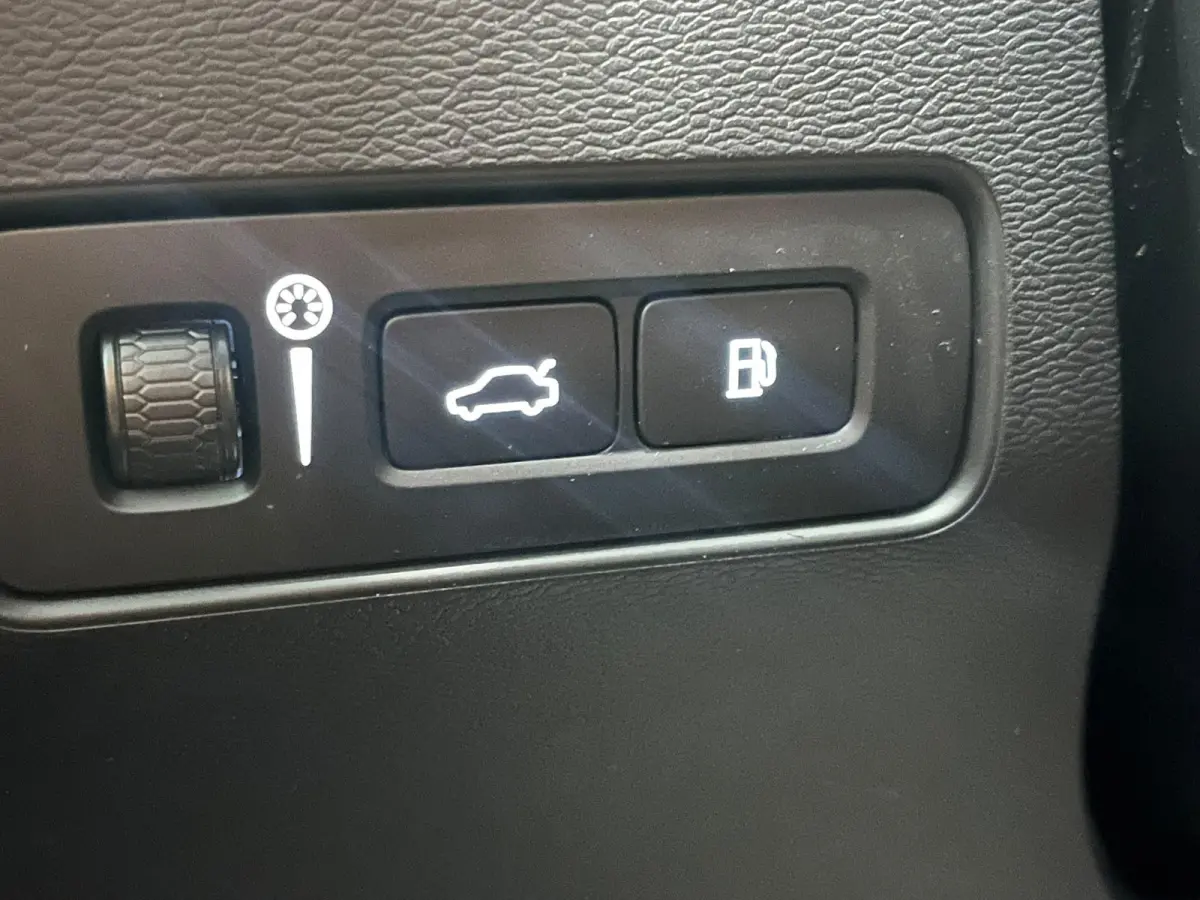 1.5 T4 Inscription Expression SOH 92% Wegklapbare trekhaak Navigatie Apple Carplay Android Auto Camera Parkeerhulp Adaptive Cruise Control Harman Kardon Full Led Climate Control Lichtmetalen