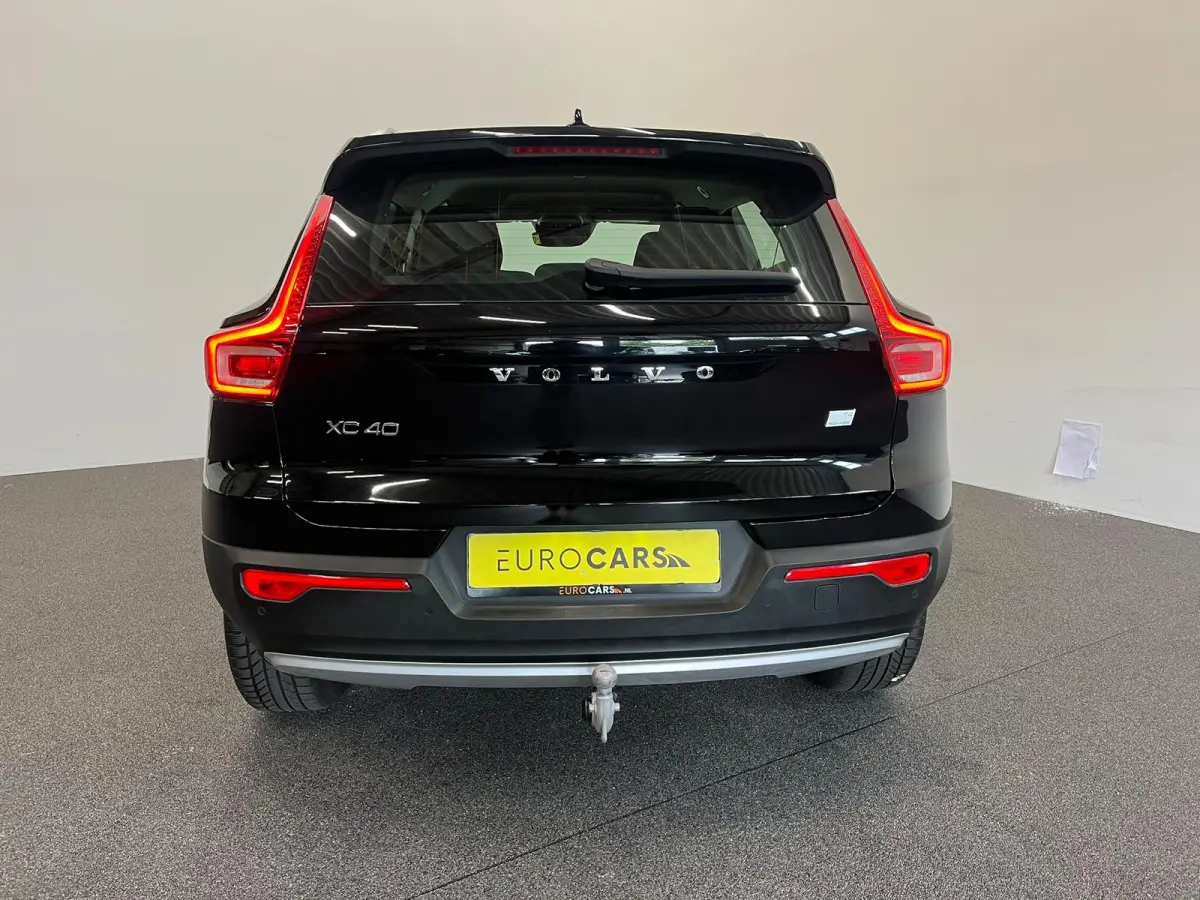 1.5 T4 Inscription Expression Wegklapbare trekhaak Navigatie Apple Carplay Android Auto Camera Parkeerhulp Adaptive Cruise Control Harman Kardon Full Led Climate Control Lichtmetalen velgen