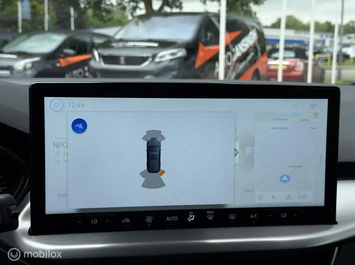 1.0 EcoBoost Hybrid Titanium | Clima | PDC V+A | Navi | Privacy Glas | Cruise | Led |