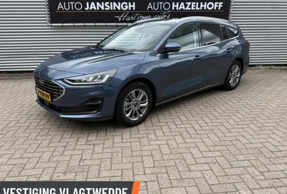 1.0 EcoBoost Hybrid Titanium | Clima | PDC V+A | Navi | Privacy Glas | Cruise | Led |