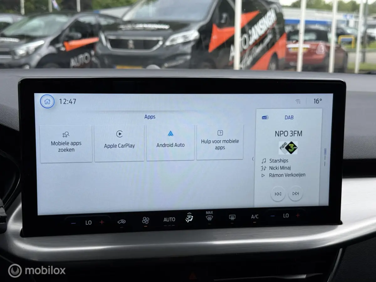 1.0 EcoBoost Hybrid Titanium | Clima | PDC V+A | Navi | Privacy Glas | Cruise | Led |