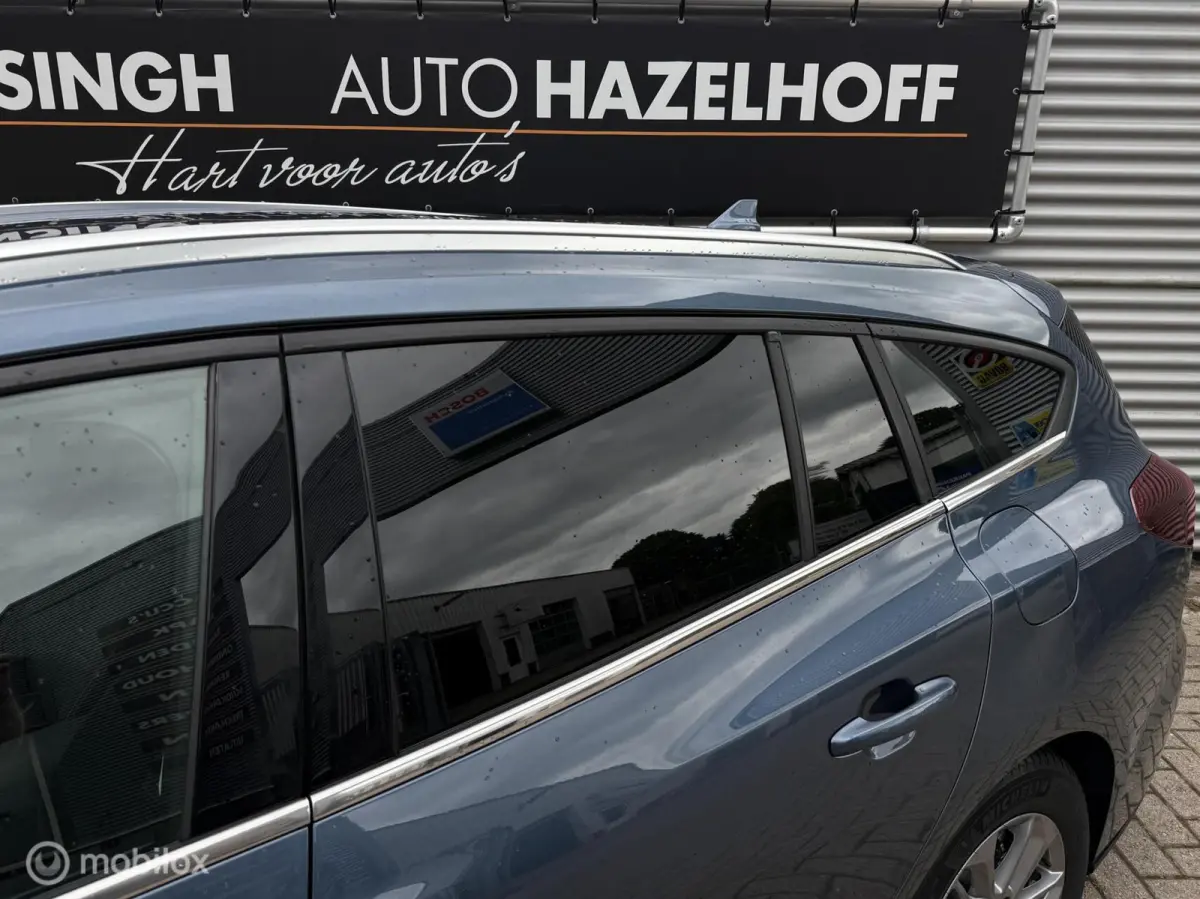 1.0 EcoBoost Hybrid Titanium | Clima | PDC V+A | Navi | Privacy Glas | Cruise | Led |