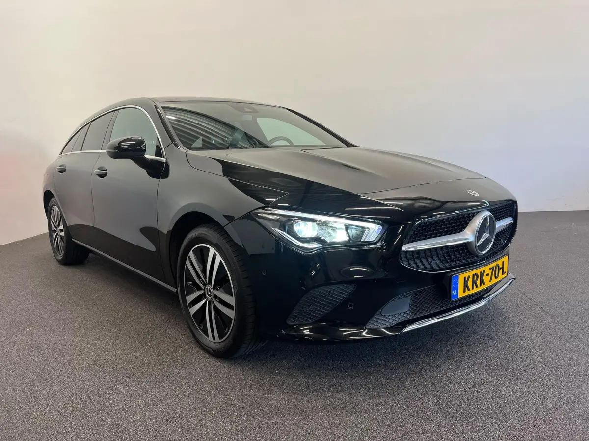 250 e Business SoH 93% Panoramadak Trekhaak Navigatie Camera Parkeerhulp Cruise control Stoelverwarming Virtual Cockpit Full Led Half leder Climate Control Lichtmetalen velgen
