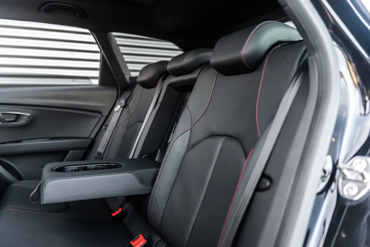 1.5 TSI FR Business Intense VIRTUAL*PANO*BEATS*CAMERA*KEYLESS*ZWARTE HEMEL*BLACK LINE