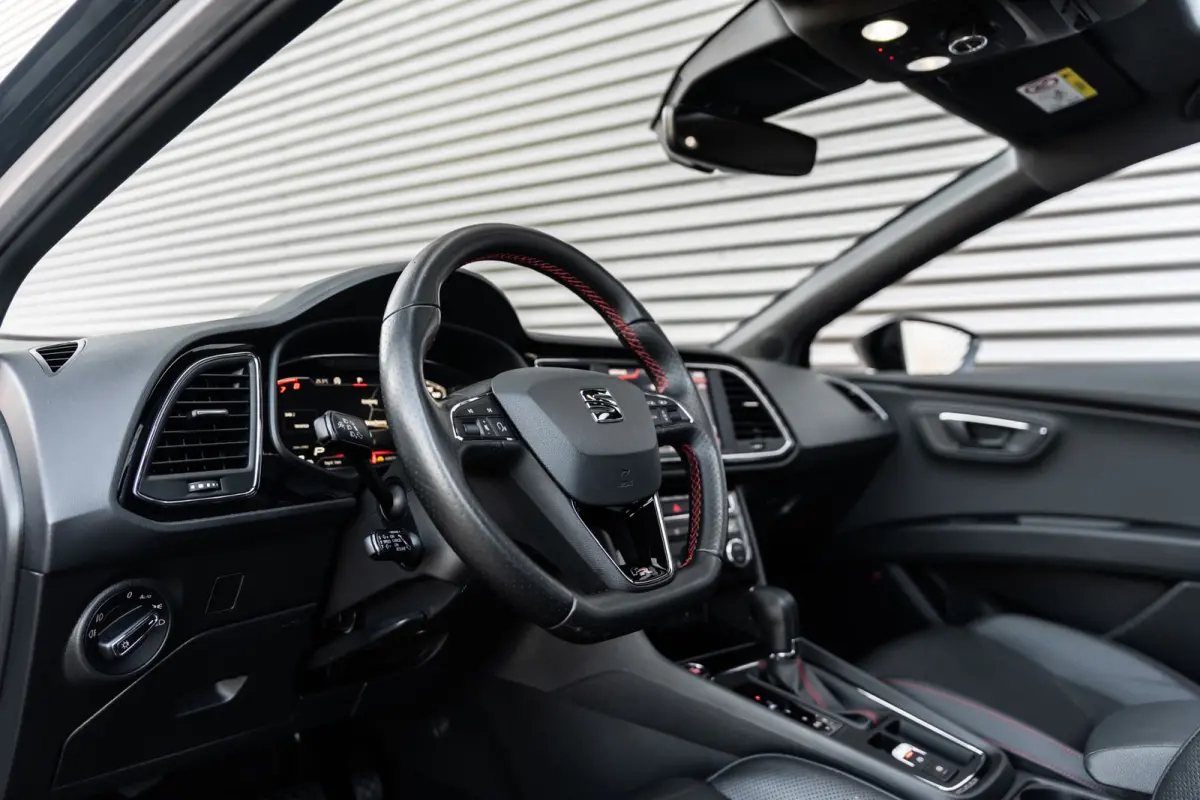 1.5 TSI FR Business Intense VIRTUAL*PANO*BEATS*CAMERA*KEYLESS*ZWARTE HEMEL*BLACK LINE