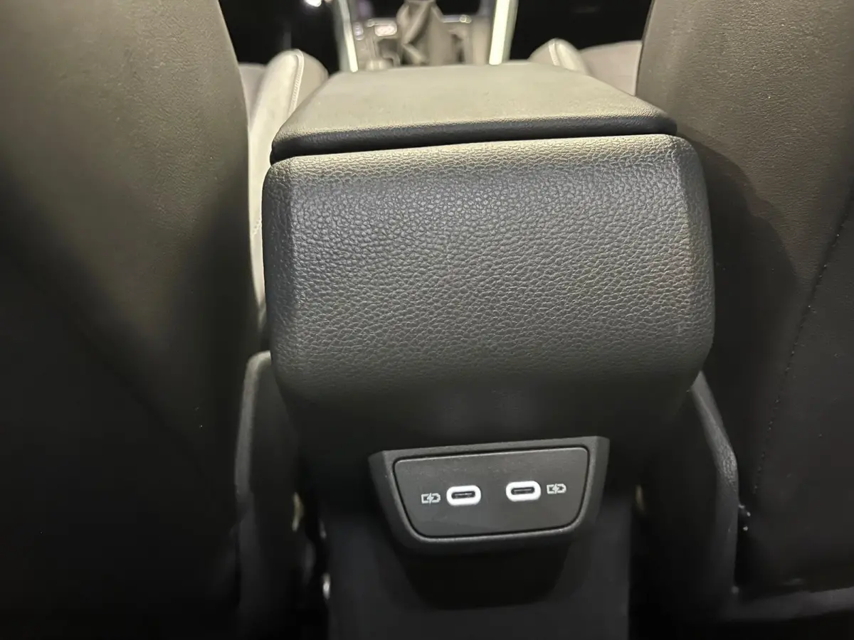 1.0 TSI AUT 85KW Goal Navigatie Apple Carplay/ Android Auto Adaptive Cruise Control Parkeersensoren Stoelverwarming Virtual Cockpit Climate Control