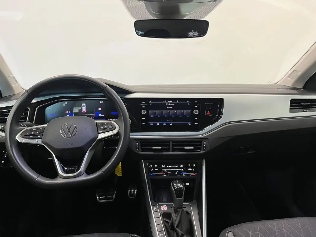 1.0 TSI AUT 85KW Goal Navigatie Apple Carplay/ Android Auto Adaptive Cruise Control Parkeersensoren Stoelverwarming Virtual Cockpit Climate Control