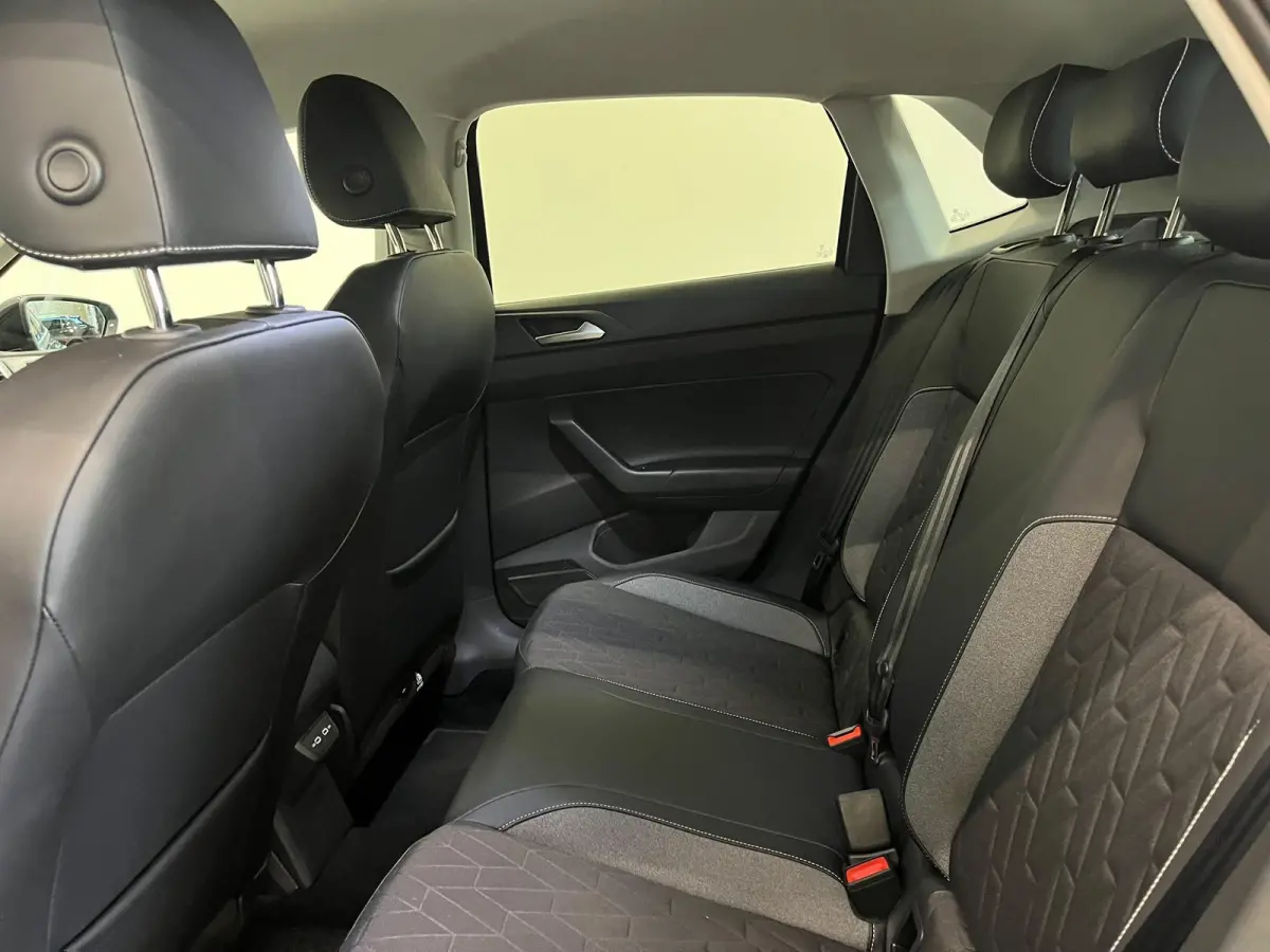 1.0 TSI AUT 85KW Goal Navigatie Apple Carplay/ Android Auto Adaptive Cruise Control Parkeersensoren Stoelverwarming Virtual Cockpit Climate Control