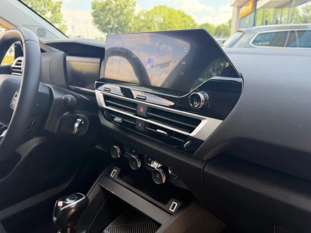 1.2 PT 130PK FEEL PACK CARPLAY AIRCO PDC-CAMERA