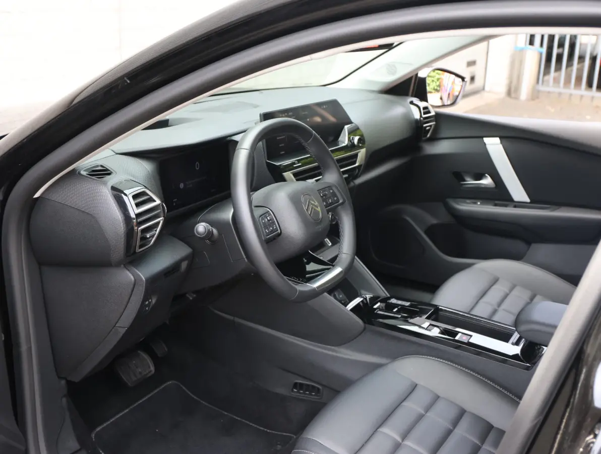1.2 145pk Hybrid Max | Camera | Head up display | Adaptieve cruise control | Navigatie | Apple Carplay en Android Auto