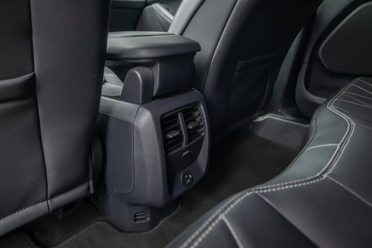 RWD 75 kWh | BTW auto | SOH 94% | Leder | Camera | Adaptieve cruise | Afneembare trekhaak