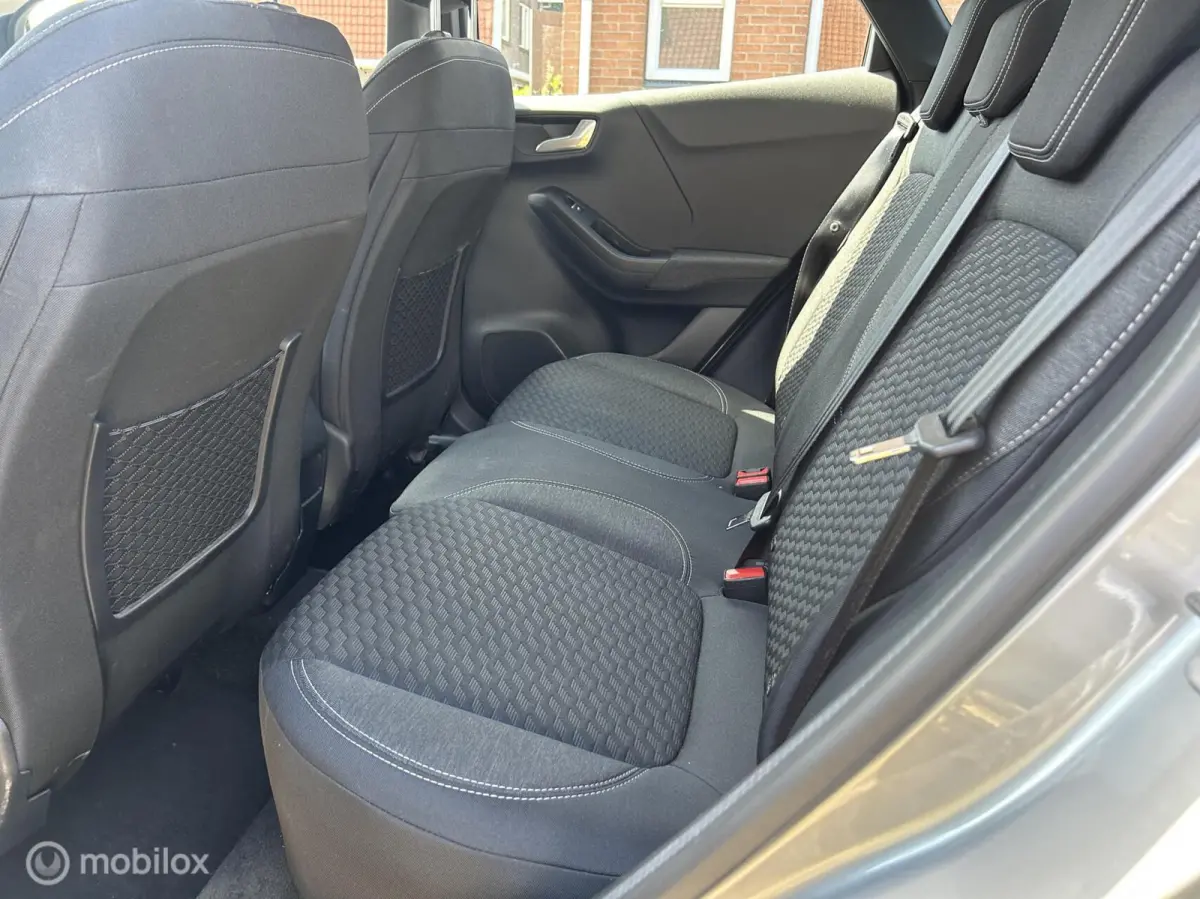 1.0 EcoBoost Titanium camera