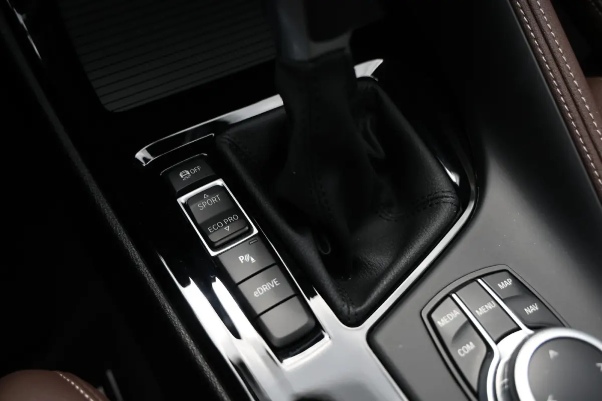 xDrive25e M-Sport Black Edition Pano|H&K|Memory|HUD|Dealerondh