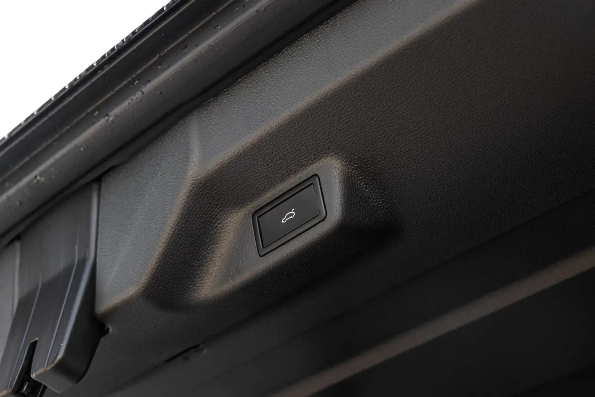 286pk Bulli Edition 79 kWh | Climate Control | Trekhaak Wegklapbaar