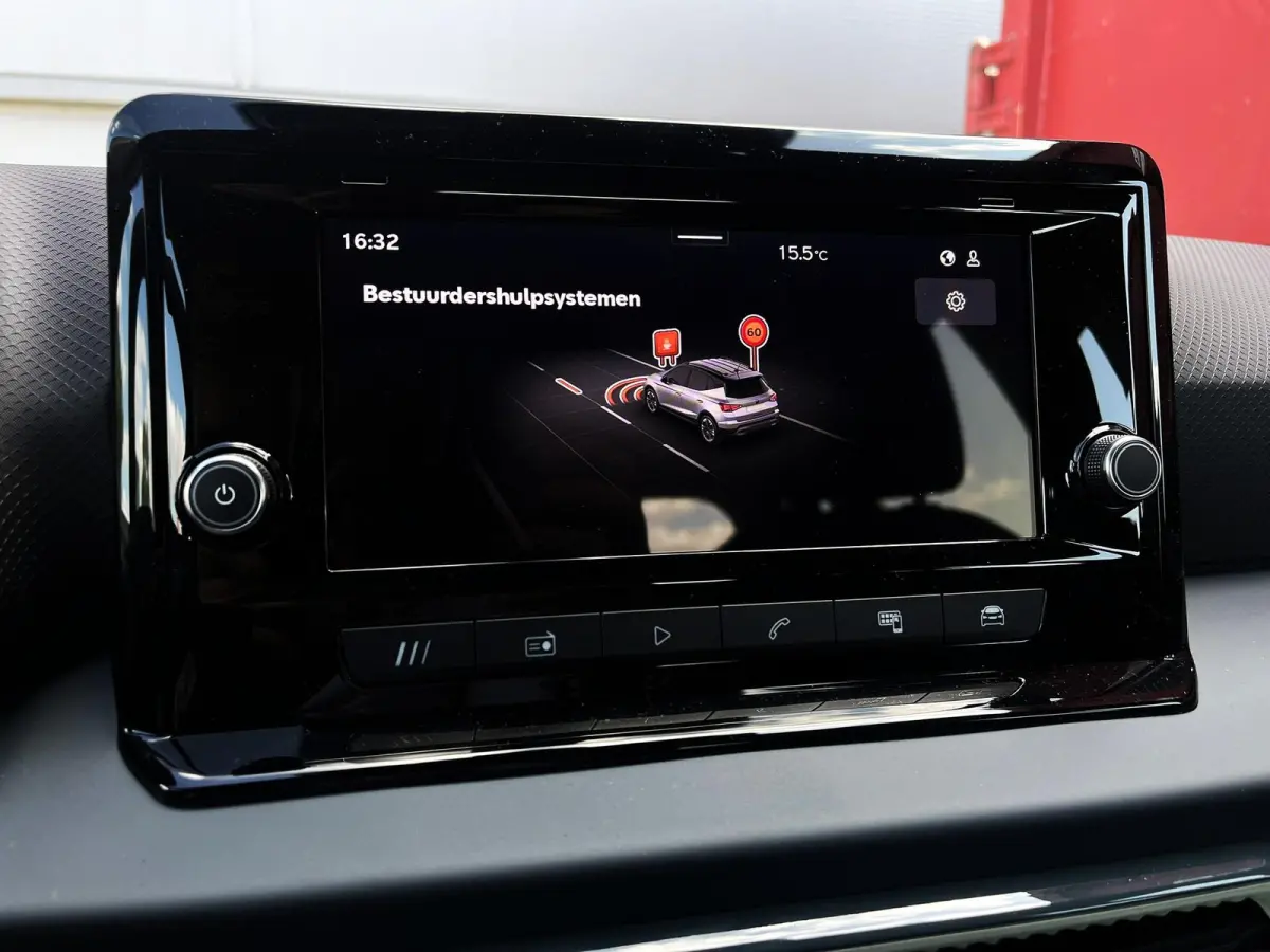 1.0 EcoTSI 95pk Style | Cruise Control | Parkeersensoren