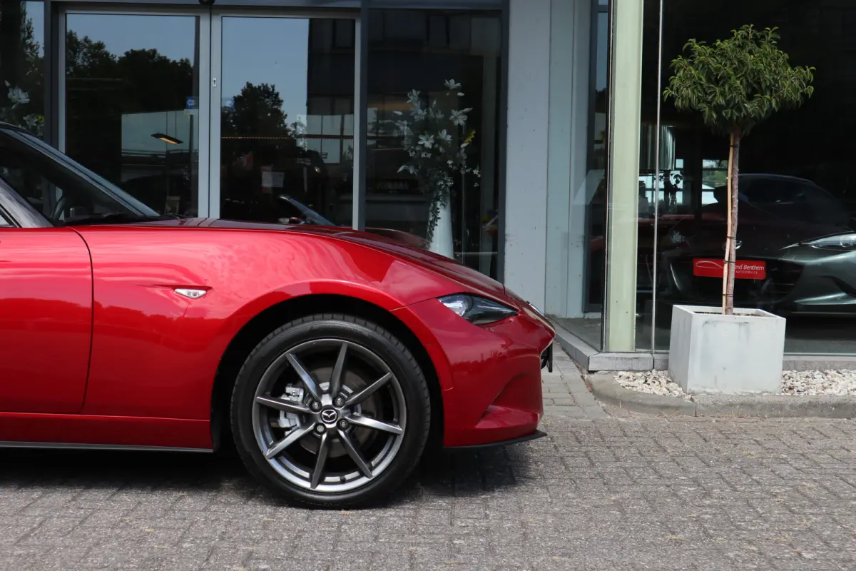 2.0 SkyActiv-G 160 GT-M BOSE / Leer / Navi / Clima / Cruise