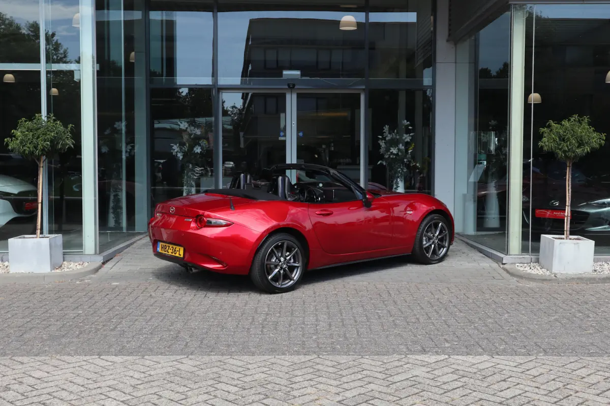 2.0 SkyActiv-G 160 GT-M BOSE / Leer / Navi / Clima / Cruise