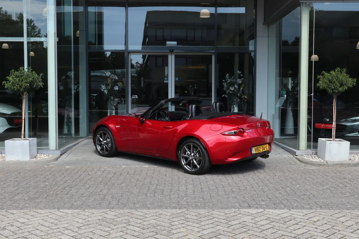 2.0 SkyActiv-G 160 GT-M BOSE / Leer / Navi / Clima / Cruise