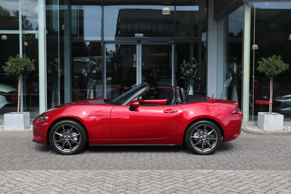 2.0 SkyActiv-G 160 GT-M BOSE / Leer / Navi / Clima / Cruise