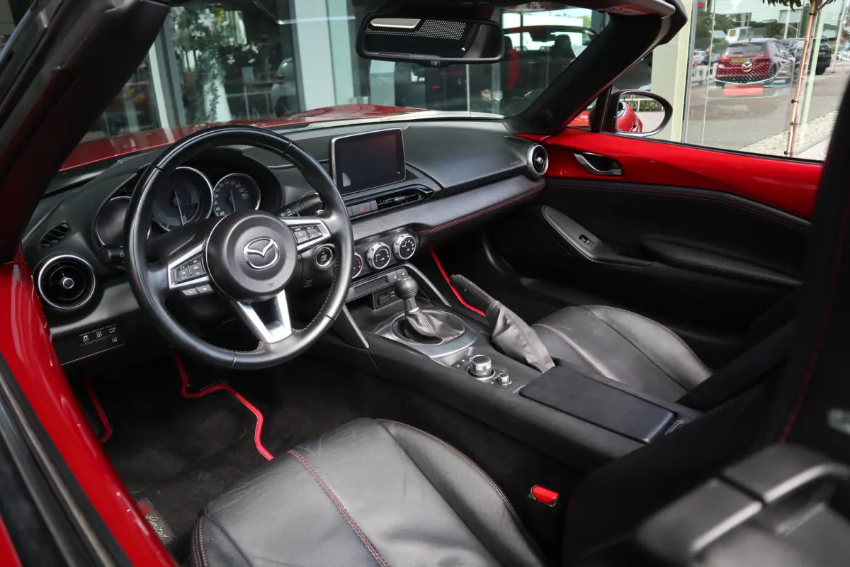 2.0 SkyActiv-G 160 GT-M BOSE / Leer / Navi / Clima / Cruise