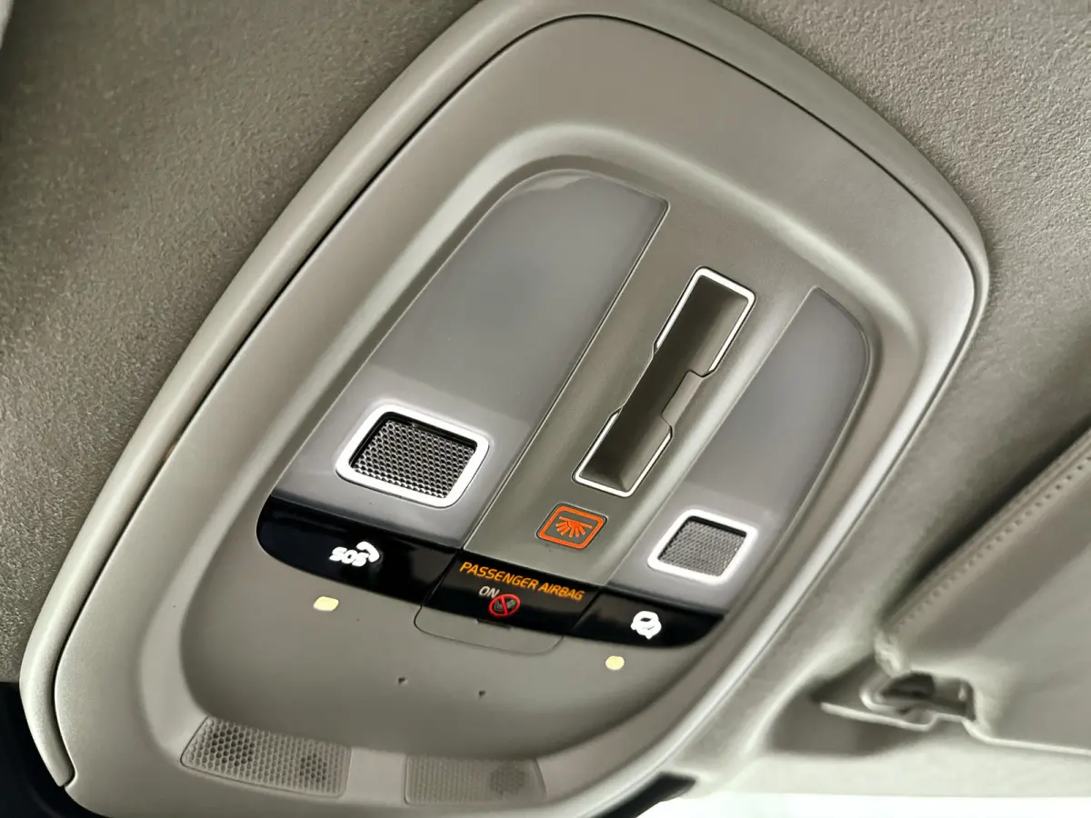 T8 Plug-in hybrid AWD Ultra Bright | SOH 100% | Panoramadak | 360° camera | Bowers & Wilkins | Luchtvering | Head-up display | Stoel- en Stuurverwarming