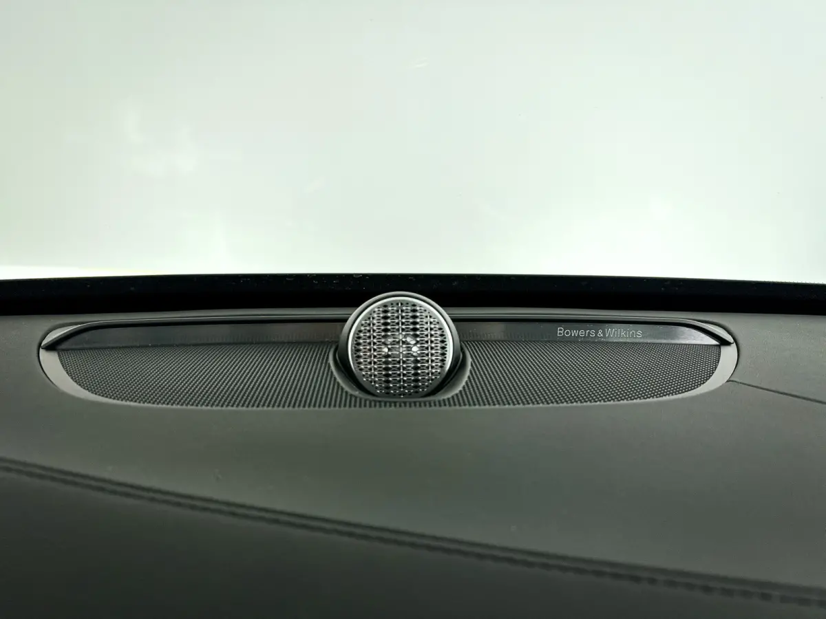 T8 Plug-in hybrid AWD Ultra Bright | SOH 100% | Panoramadak | 360° camera | Bowers & Wilkins | Luchtvering | Head-up display | Stoel- en Stuurverwarming